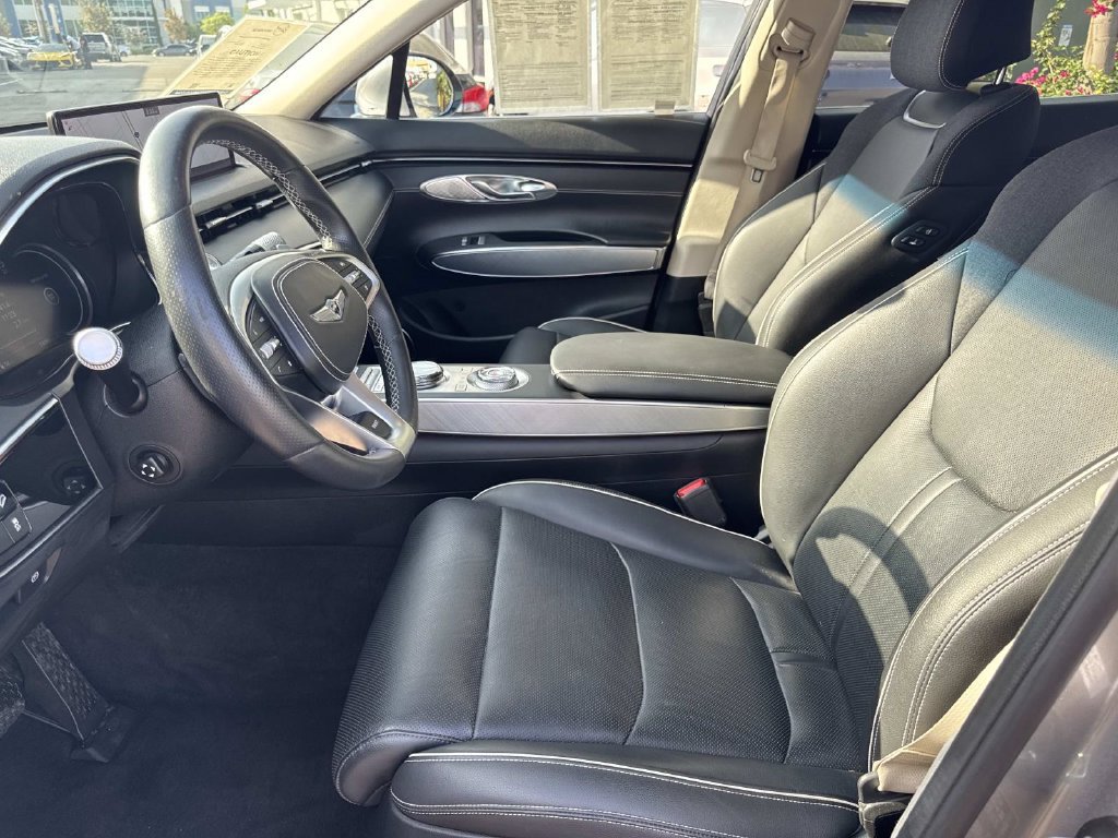 Used 2023 Genesis Electrified GV70 AWD/4WD image 17