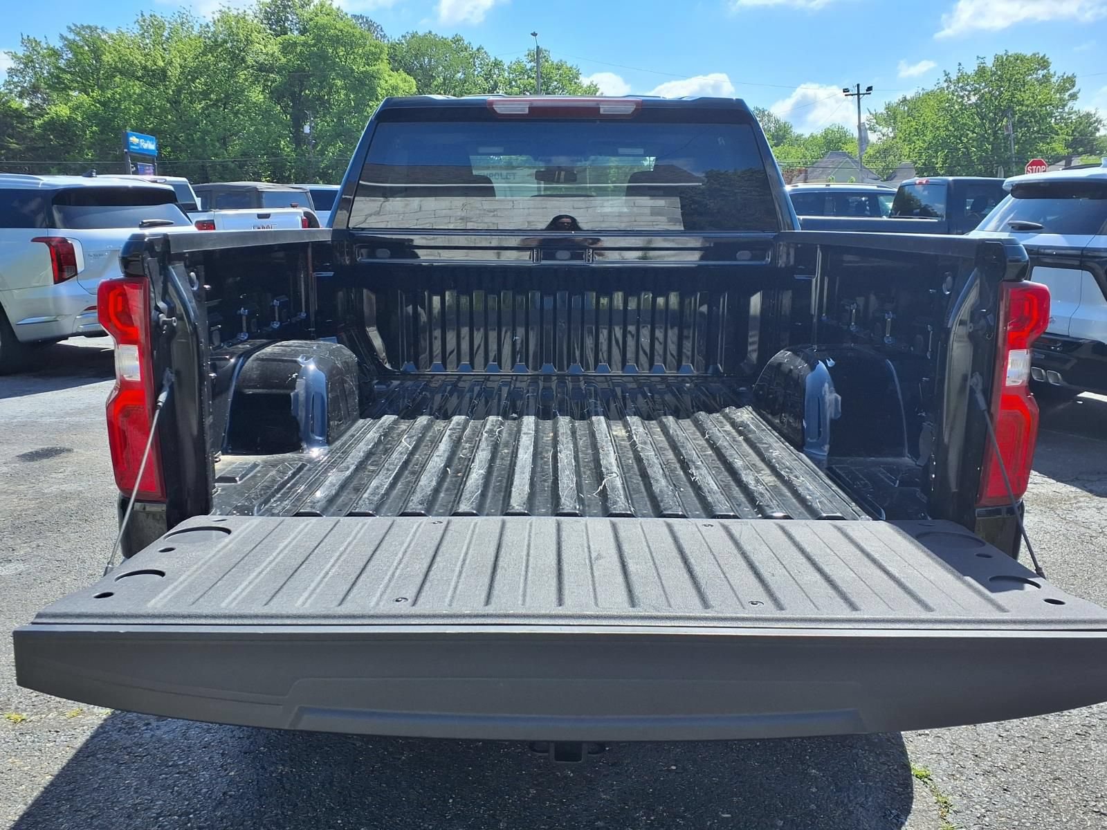 Used 2026 Chevrolet Silverado 1500 RST AWD/4WD image 22