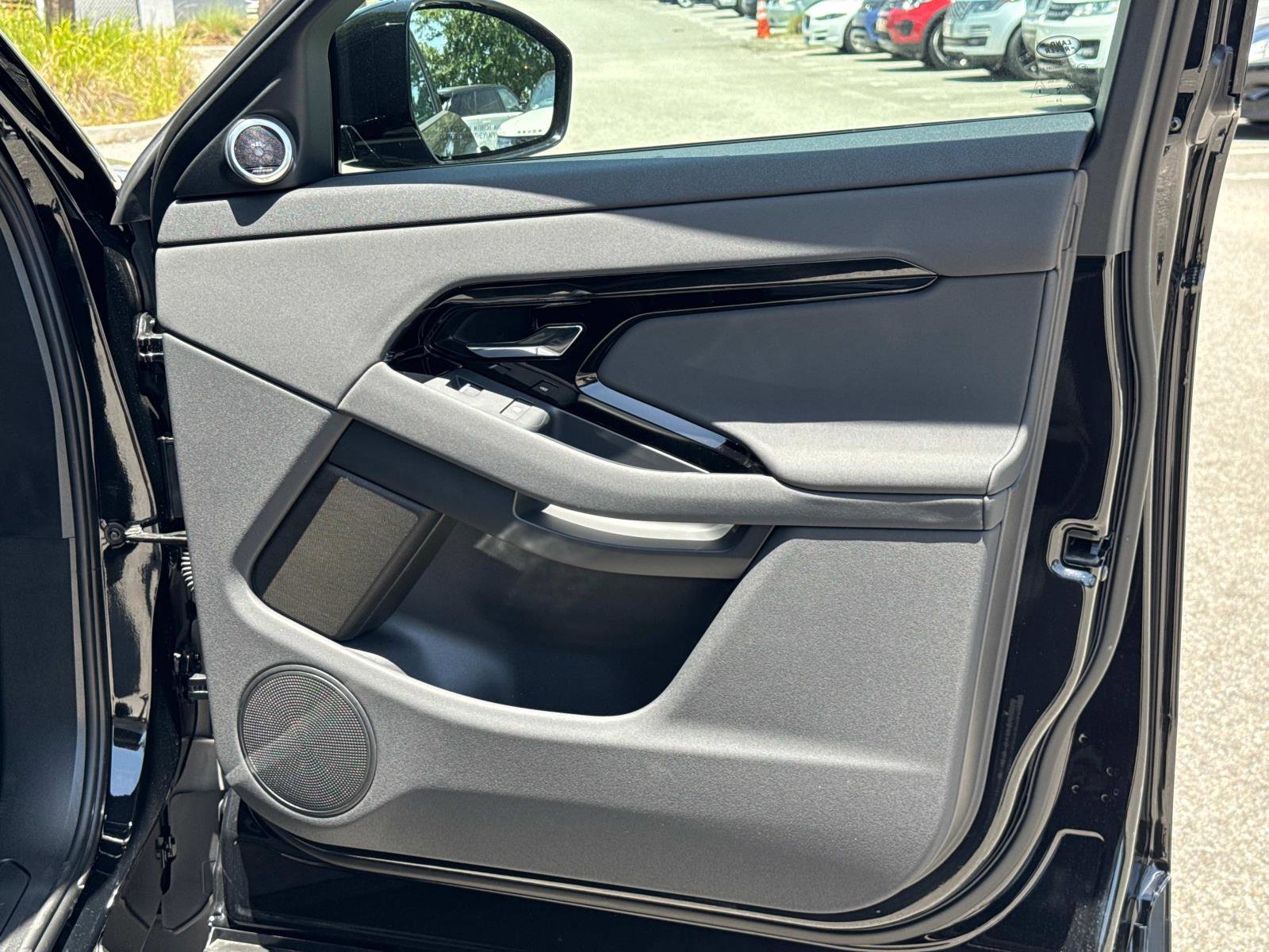 New 2026 Land Rover Range Rover Evoque S image 8