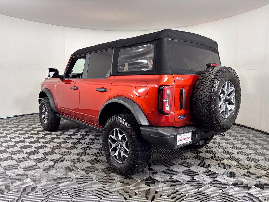 Used 2023 Ford Bronco Badlands AWD/4WD image 16
