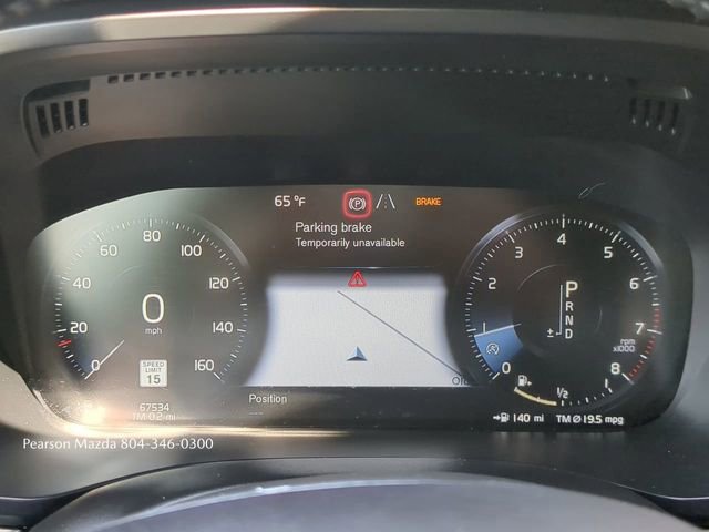 Used 2018 Volvo XC60 T6 Momentum w/ Convenience Package image 28