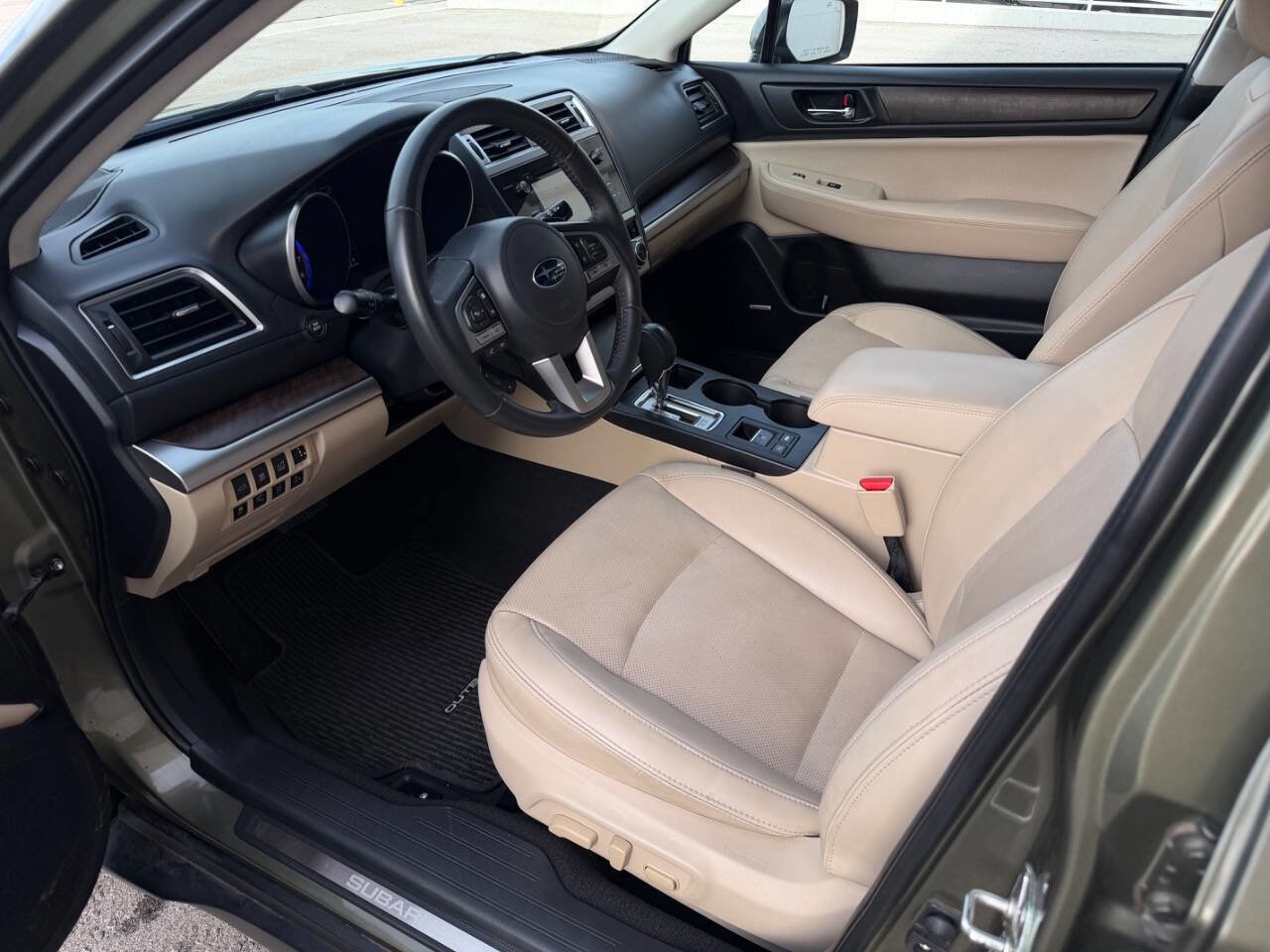 Used 2017 Subaru Outback 3.6R Limited AWD/4WD image 40