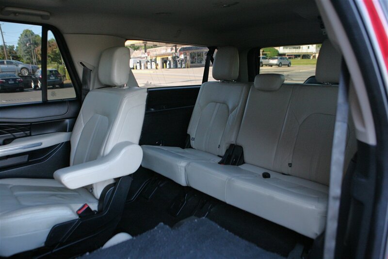 Used 2020 Ford Expedition Max Platinum AWD/4WD image 16