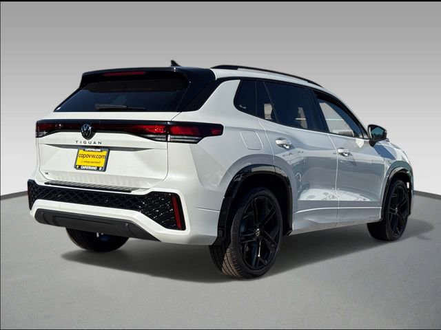 New 2026 Volkswagen Tiguan SE R-Line image 4