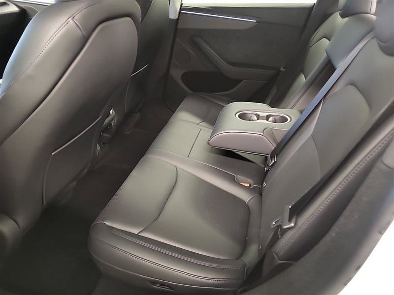 Used 2026 Tesla Model Y Long Range AWD/4WD image 7