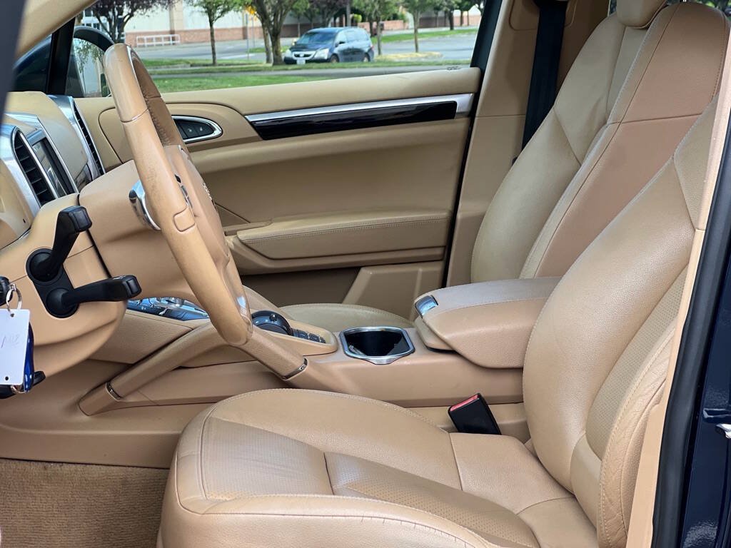 Used 2012 Porsche Cayenne AWD/4WD image 10