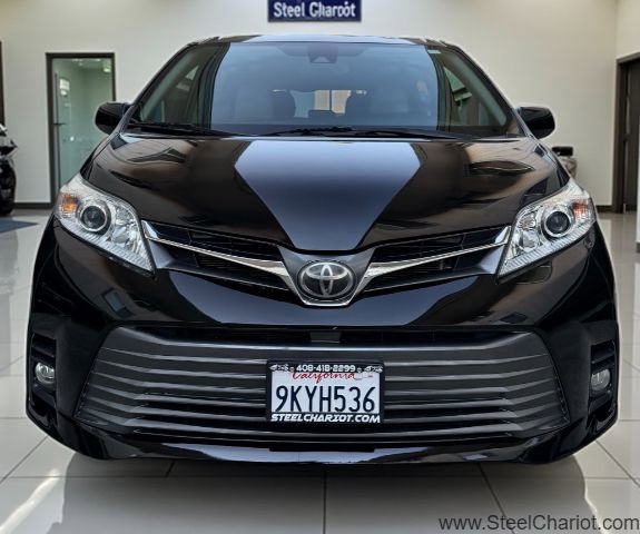 Used 2018 Toyota Sienna XLE image 8