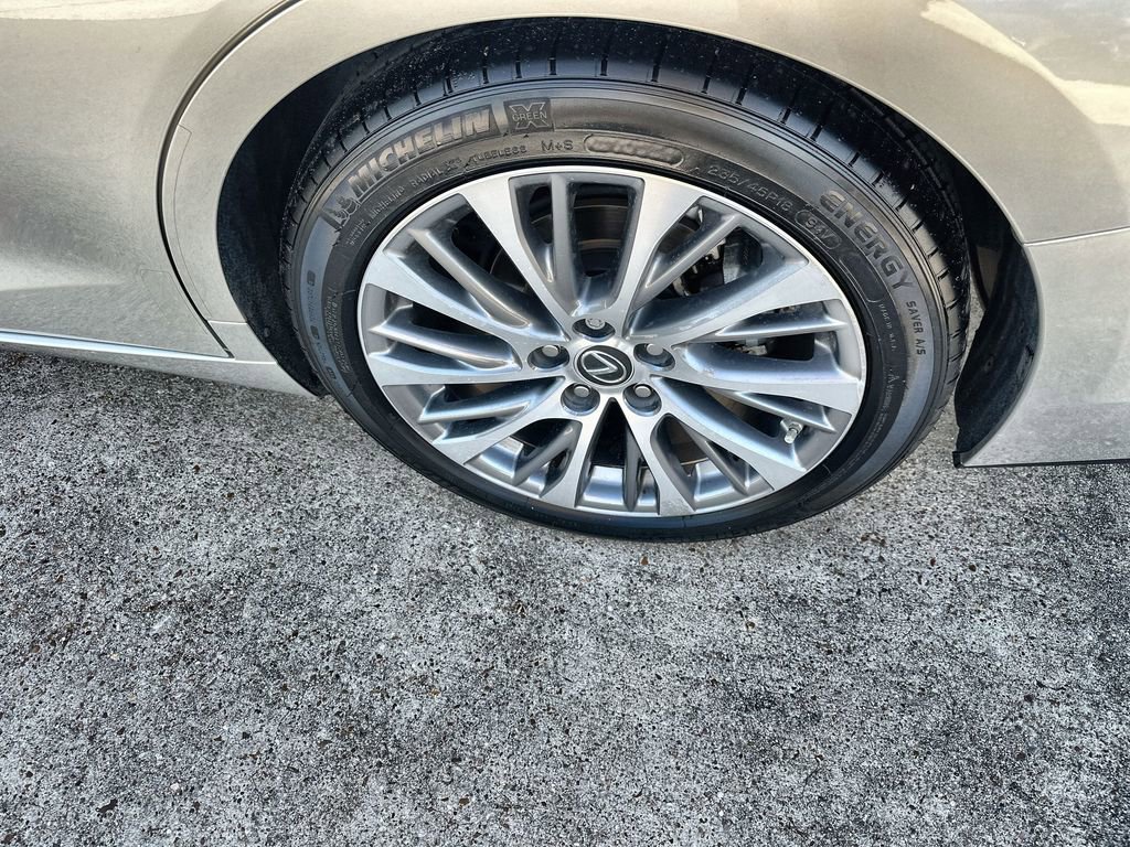 Used 2020 Lexus ES 350 Luxury w/ Accessory Package 2 image 12