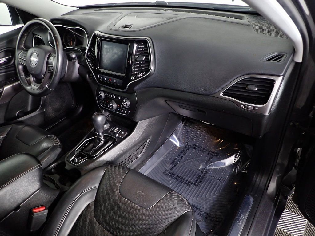 Used 2019 Jeep Cherokee Limited w/ Technology Group AWD/4WD image 39