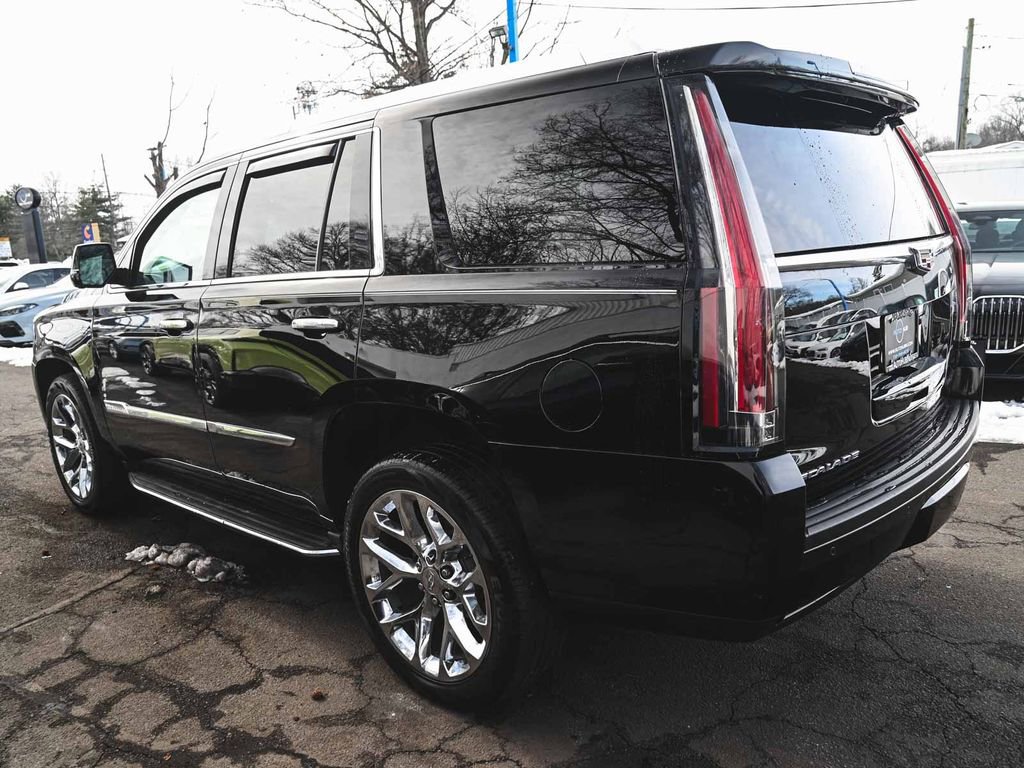Used 2016 Cadillac Escalade Platinum image 4