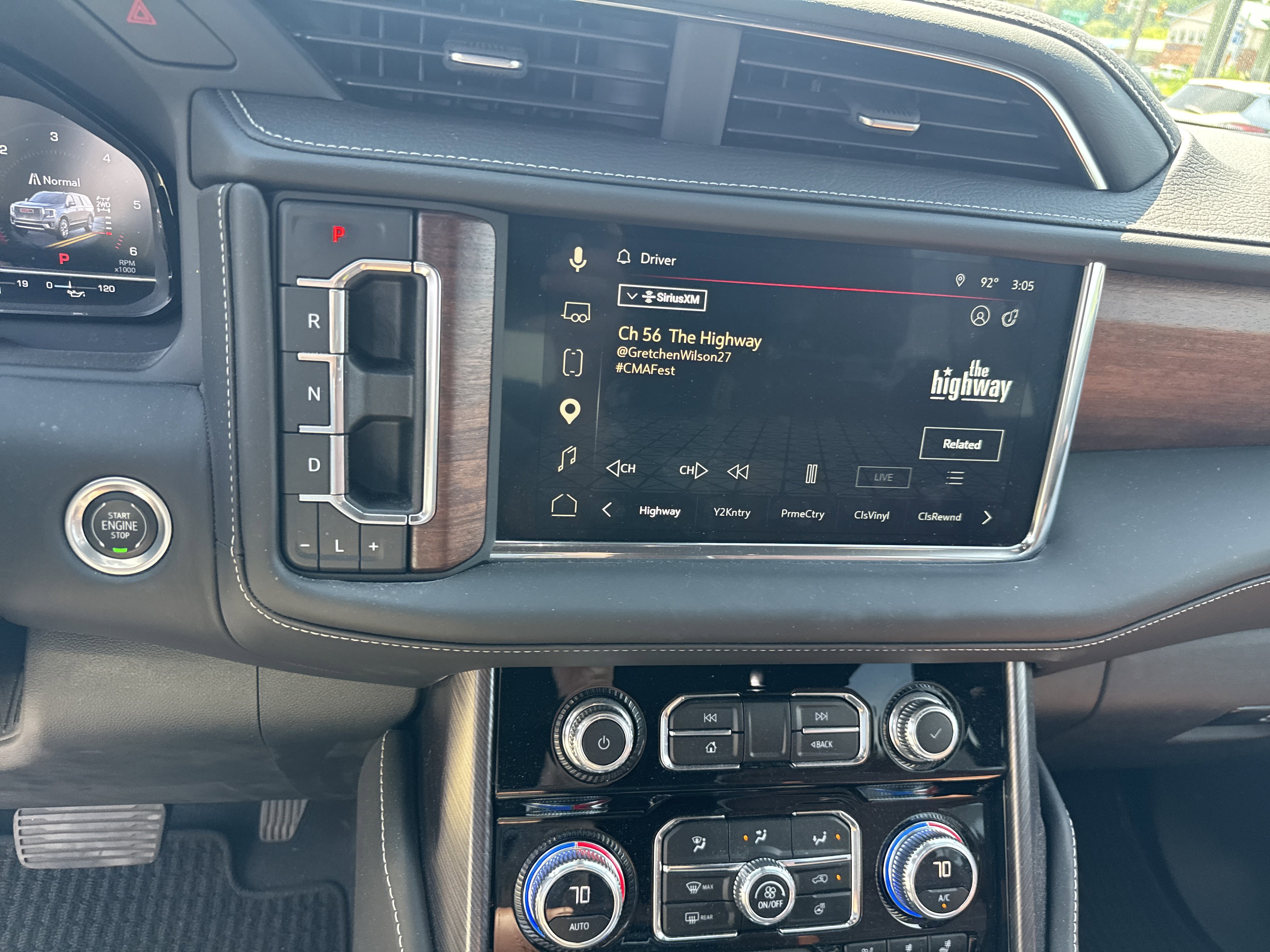 Used 2023 GMC Yukon Denali Ultimate AWD/4WD image 24