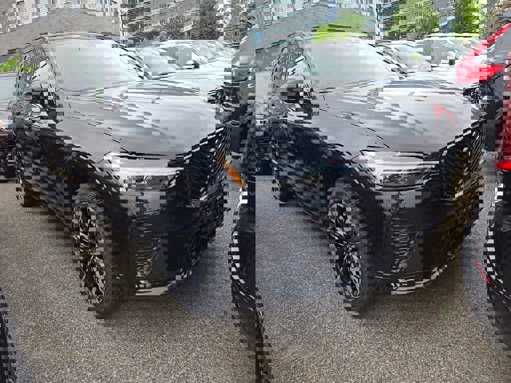 New 2026 Volvo XC60 B5 Plus w/ Protection Package Premier image 5