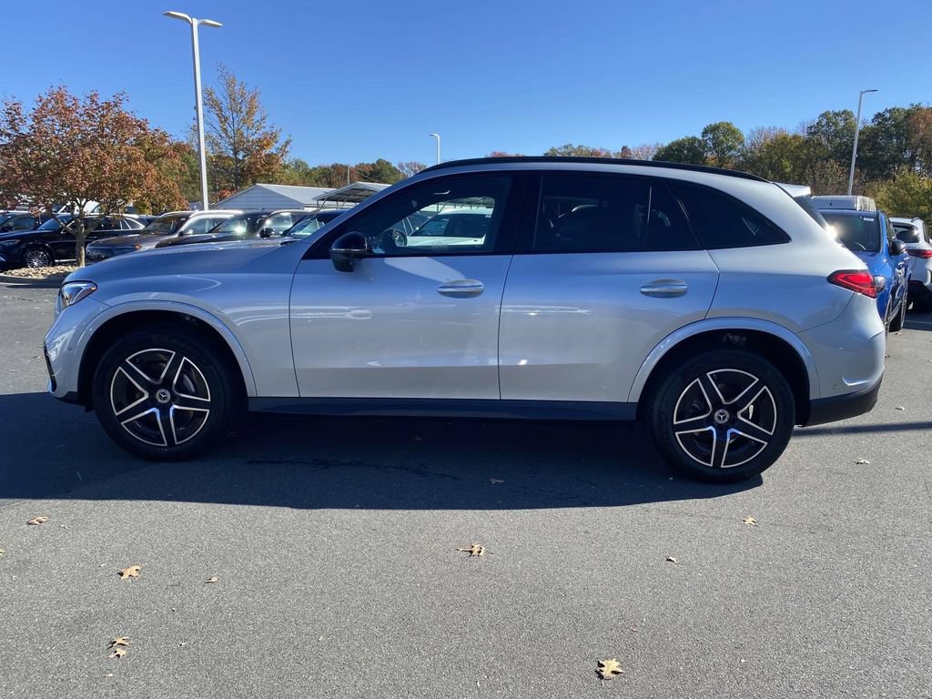 Used 2025 Mercedes-Benz GLC 300 4MATIC image 8