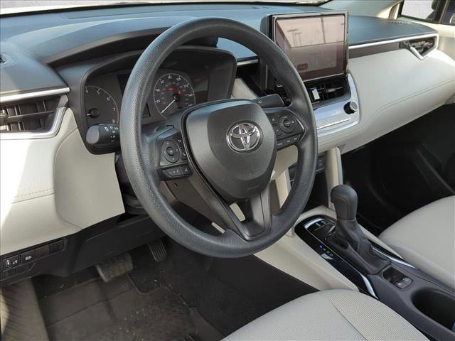 Used 2025 Toyota Corolla Cross L image 9