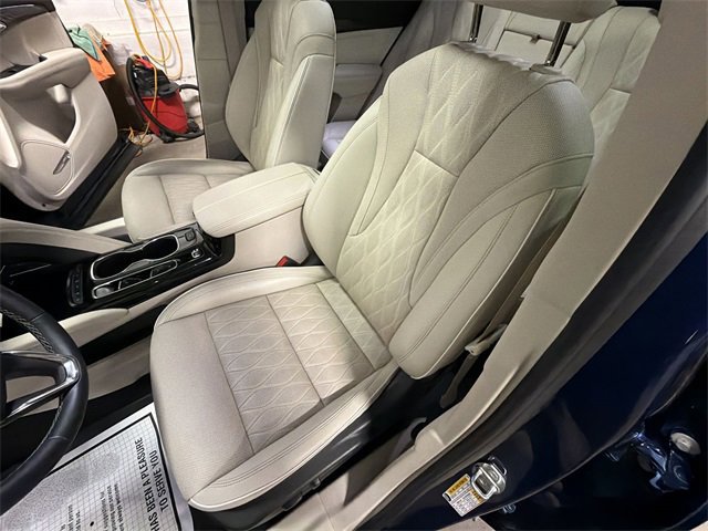 Used 2023 Buick Envision Avenir image 55