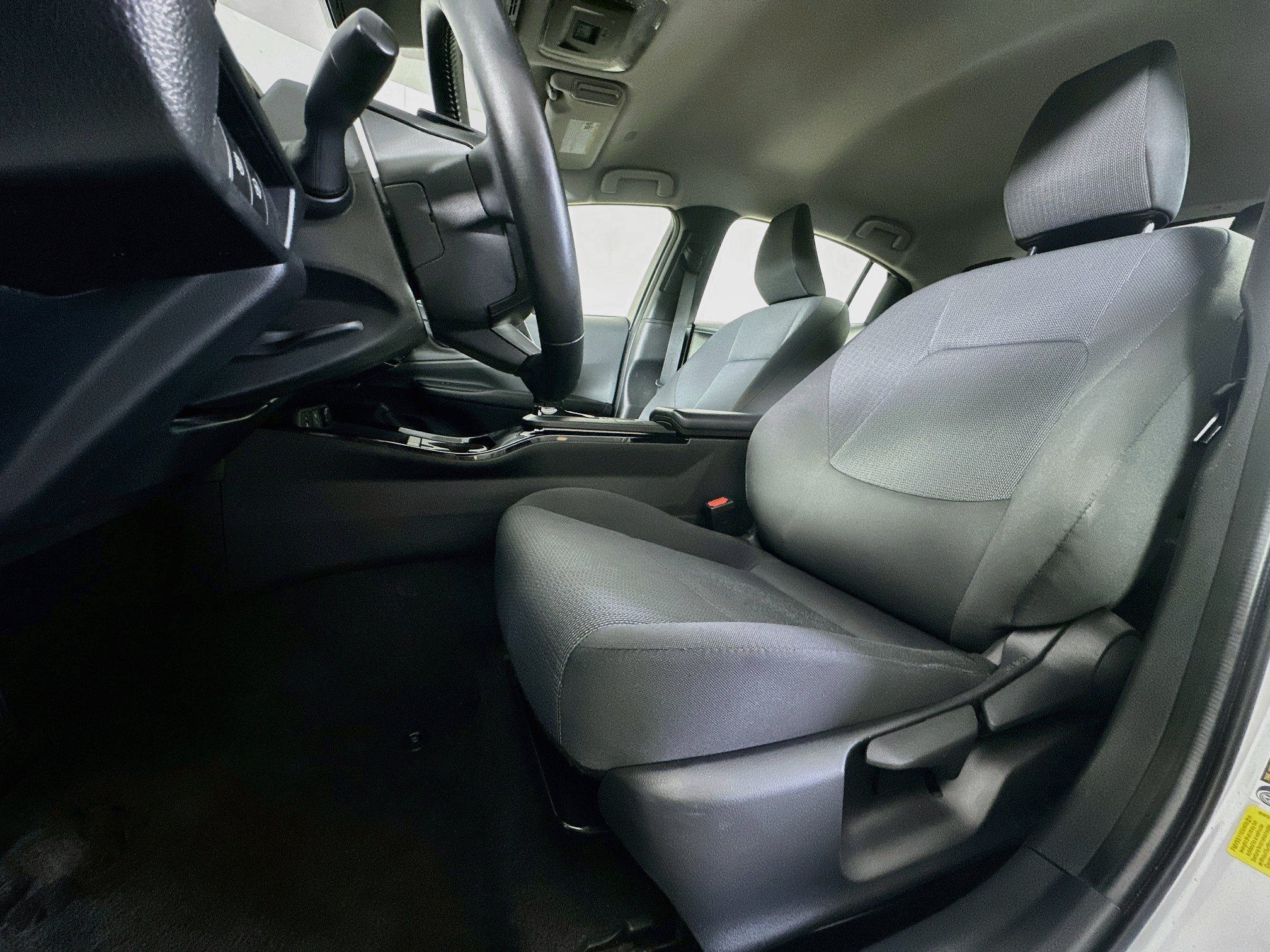 Used 2024 Toyota Prius LE FWD image 13