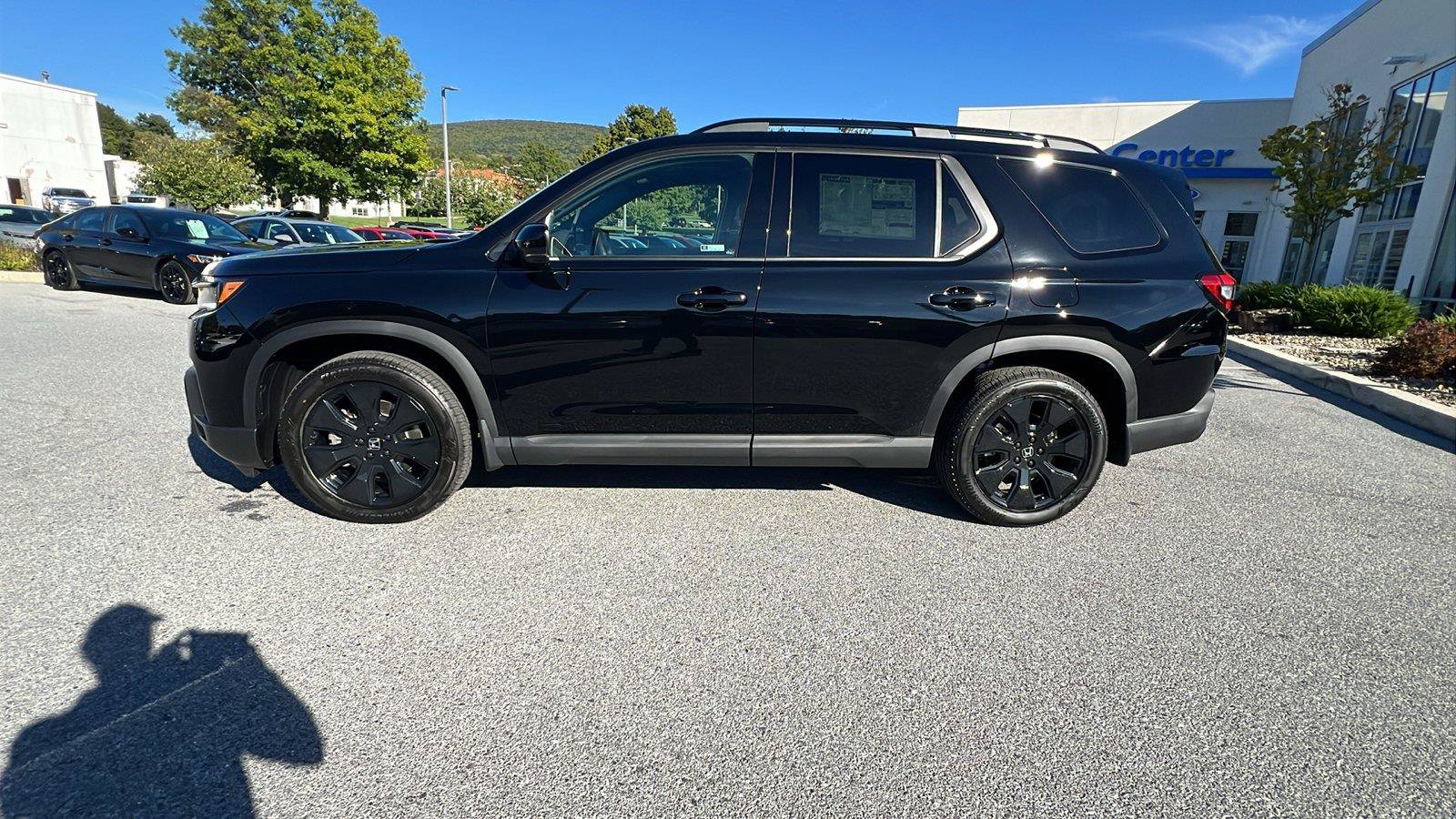 New 2026 Honda Pilot Black Edition image 7