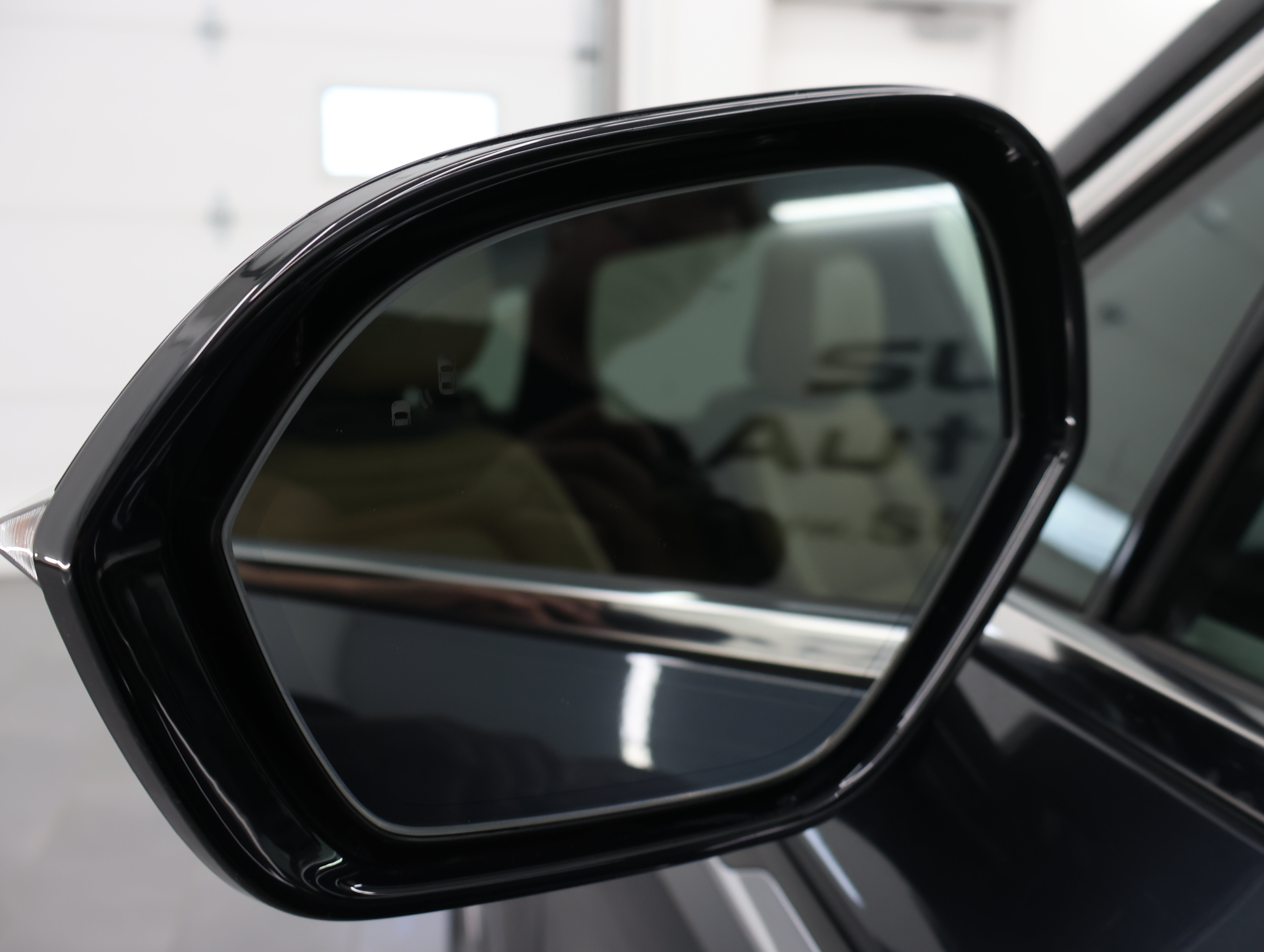 Used 2020 Lincoln Corsair Reserve w/ Equipment Group 201A AWD/4WD image 44