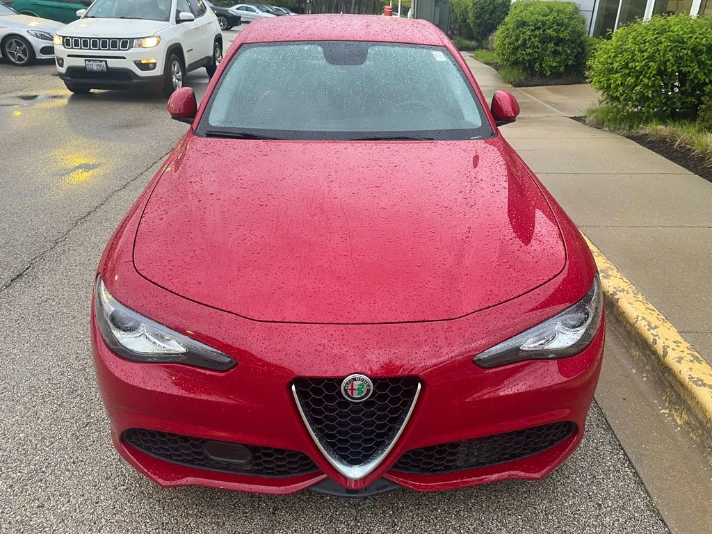 Used 2019 Alfa Romeo Giulia AWD w/ Quick Order Package 22J Sport image 2