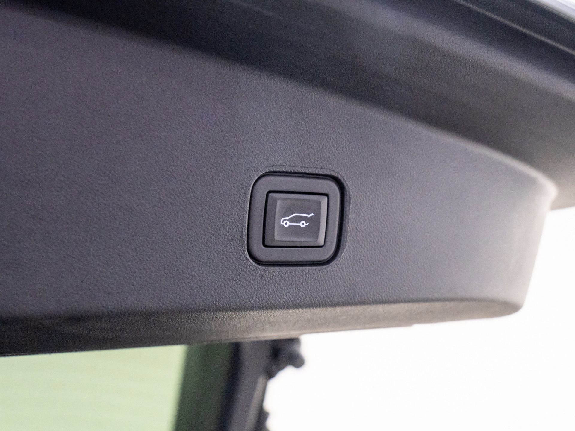 Certified 2024 Cadillac Lyriq Tech w/ Driver Assist Package image 36