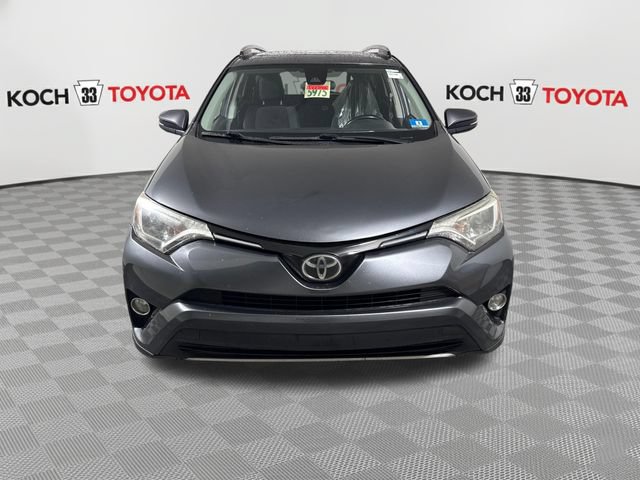 Used 2018 Toyota RAV4 XLE AWD/4WD image 2