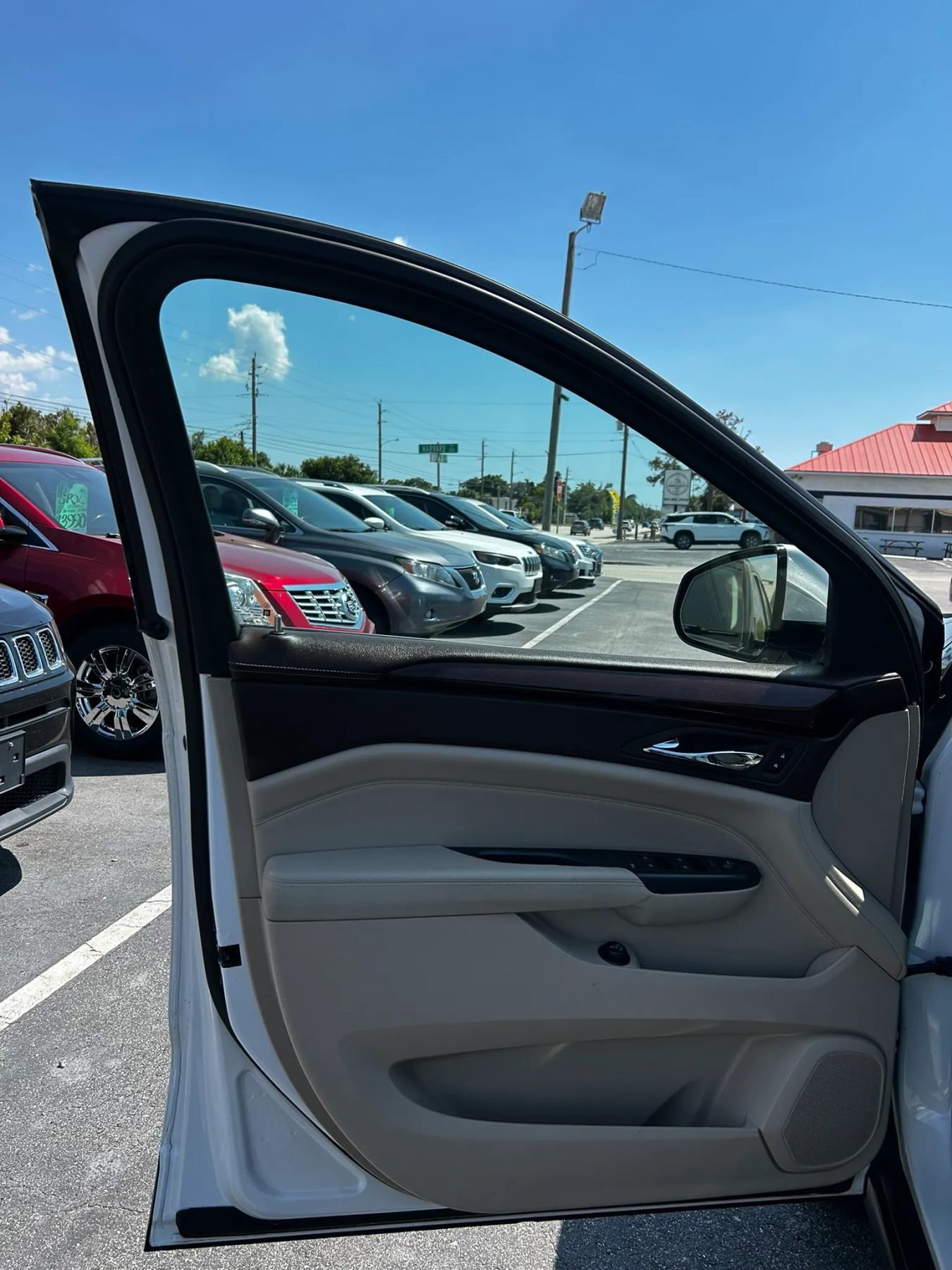 Used 2013 Cadillac SRX Performance FWD image 29