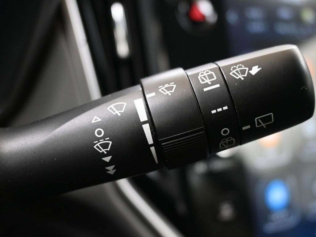 Certified 2025 Subaru Outback Onyx Edition image 30