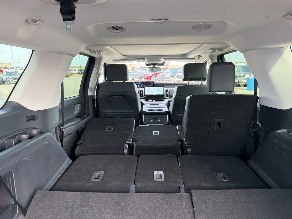 Used 2025 Ford Expedition Max Active AWD/4WD image 28