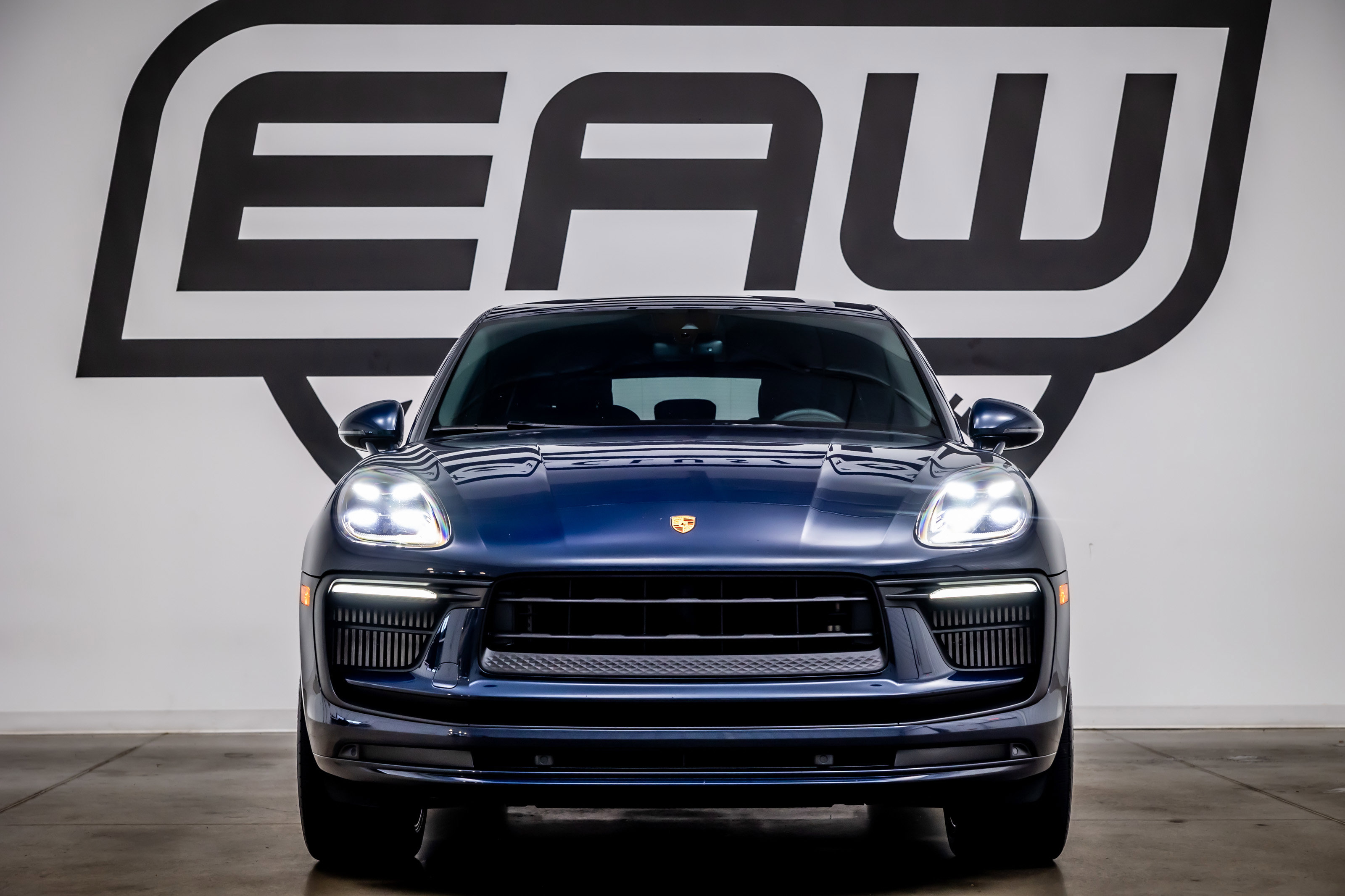 Used 2022 Porsche Macan S AWD/4WD image 3