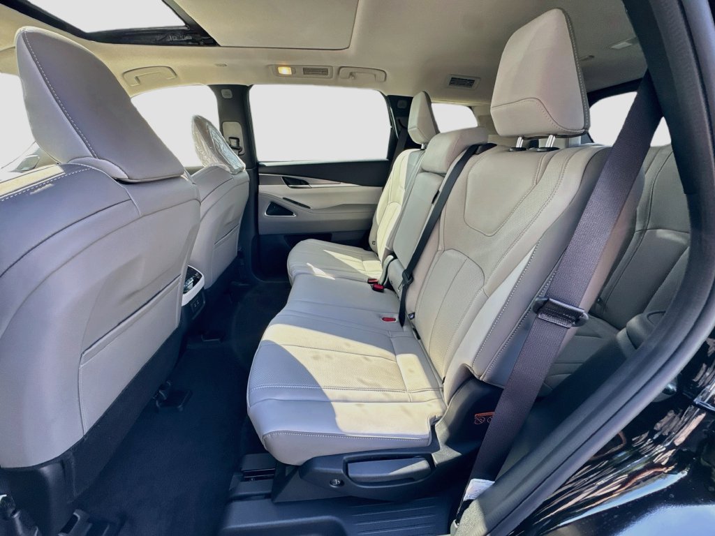 New 2027 INFINITI QX60 Luxe w/ Cargo Package FWD image 26