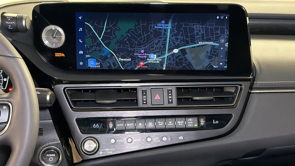 Used 2025 Lexus ES 300h w/ Premium Package image 17