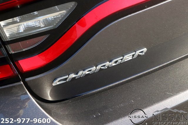 Used 2022 Dodge Charger SXT image 8