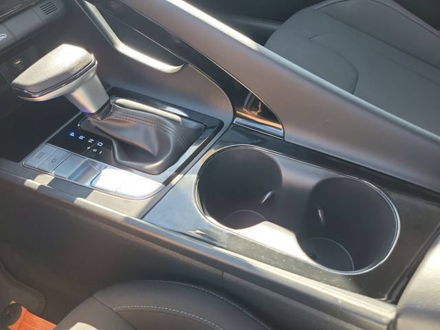 Certified 2026 Hyundai Elantra Hybrid FWD image 15