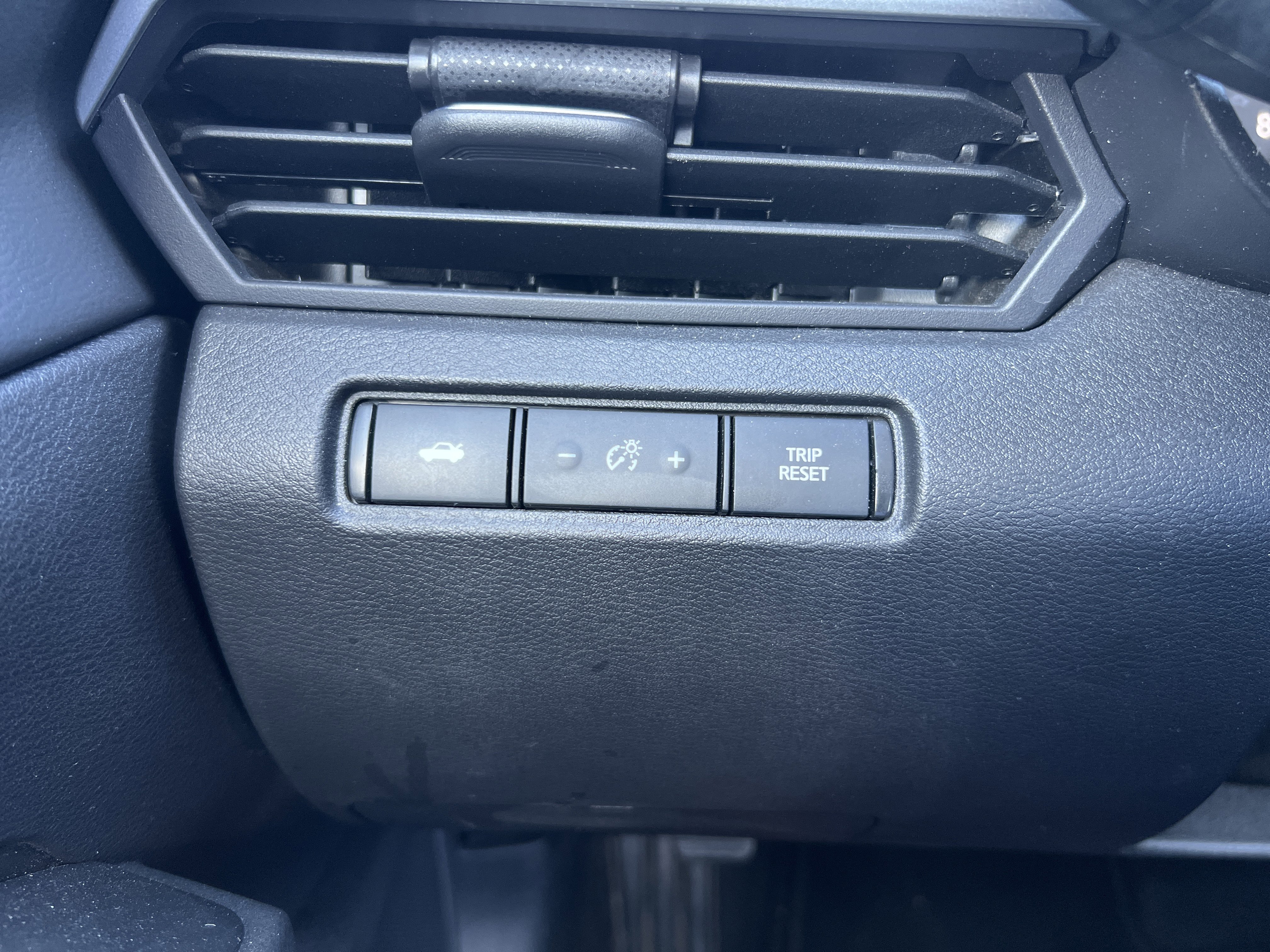 Used 2024 Nissan Altima 2.5 S image 30