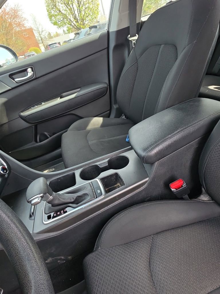 Used 2018 Kia Optima LX w/ 17" Alloy Wheels Package image 19