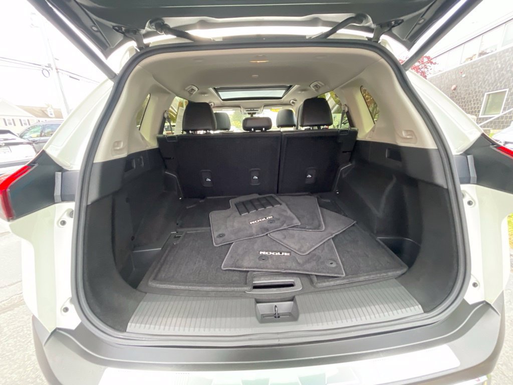 Certified 2023 Nissan Rogue Platinum w/ Platinum Premium Package AWD/4WD image 15