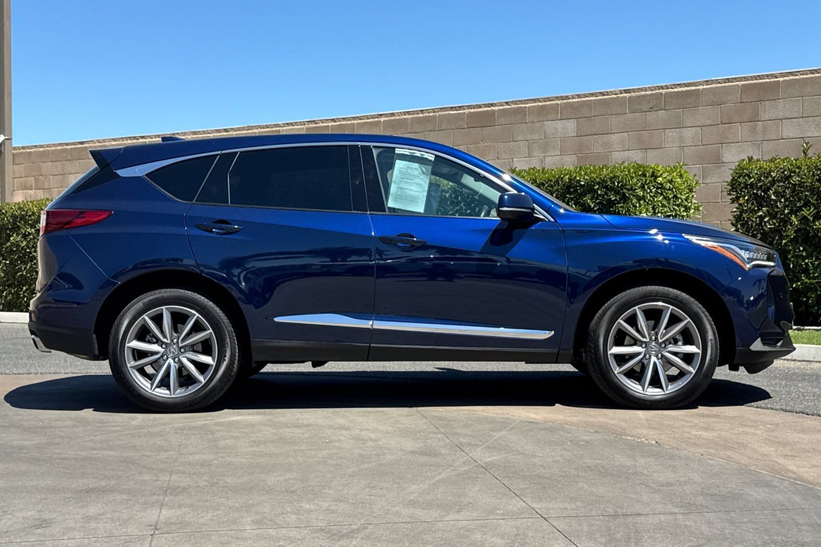 Used 2024 Acura RDX w/ Technology Package AWD/4WD image 3