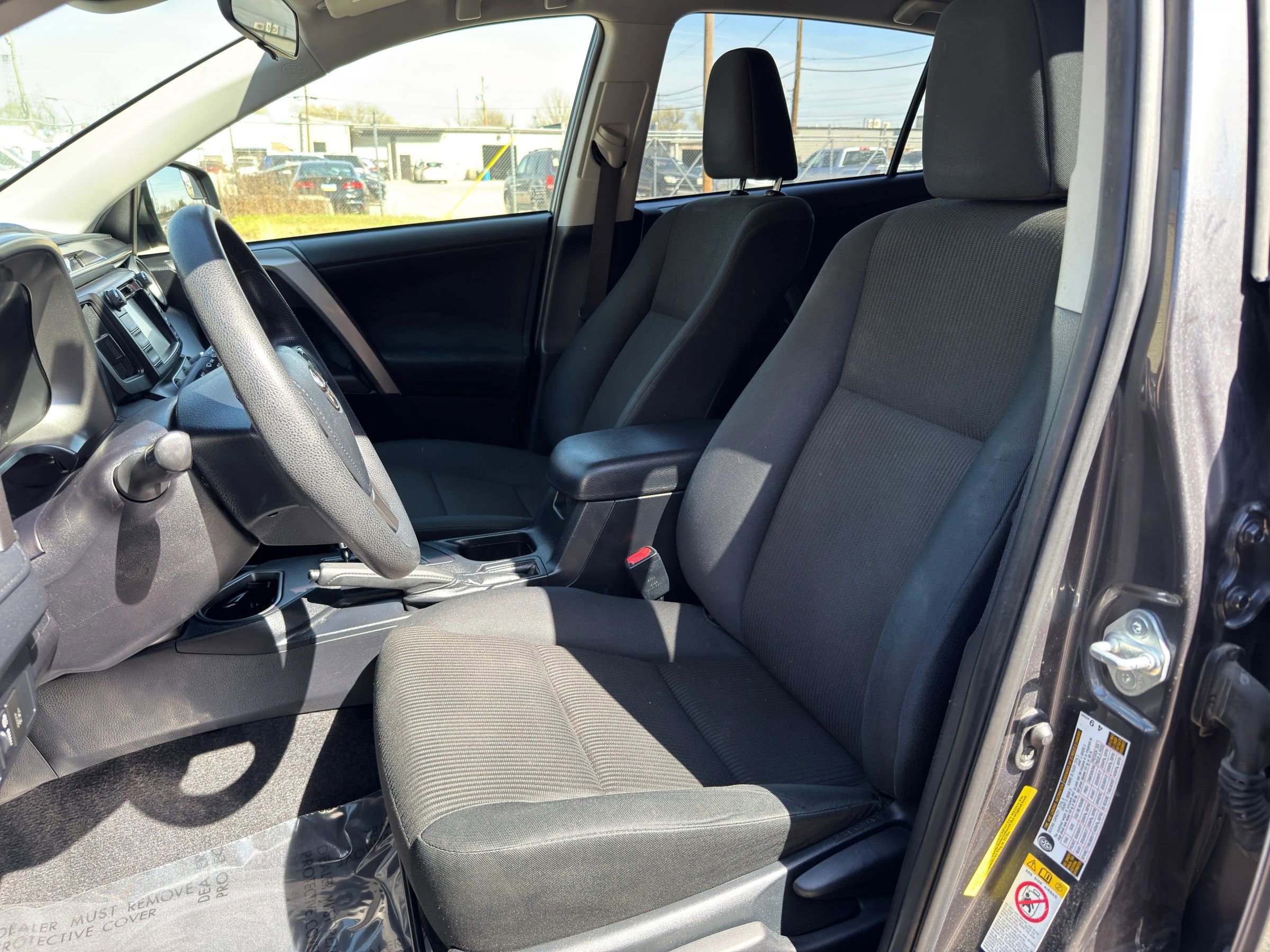 Used 2018 Toyota RAV4 LE image 16