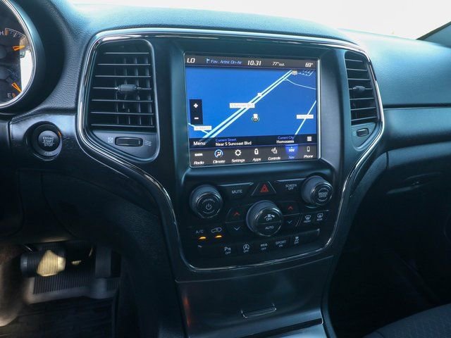 Used 2018 Jeep Grand Cherokee Laredo image 19