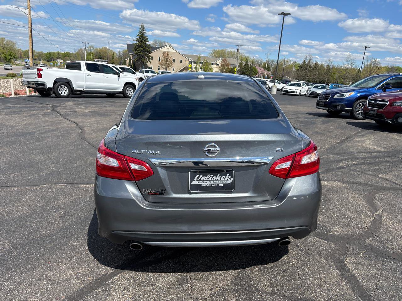 Used 2016 Nissan Altima 2.5 SL w/ 2.5 Technology w/LED Package FWD image 4