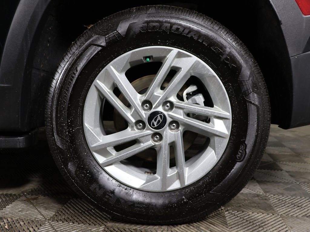 Certified 2025 Hyundai Tucson SE image 17