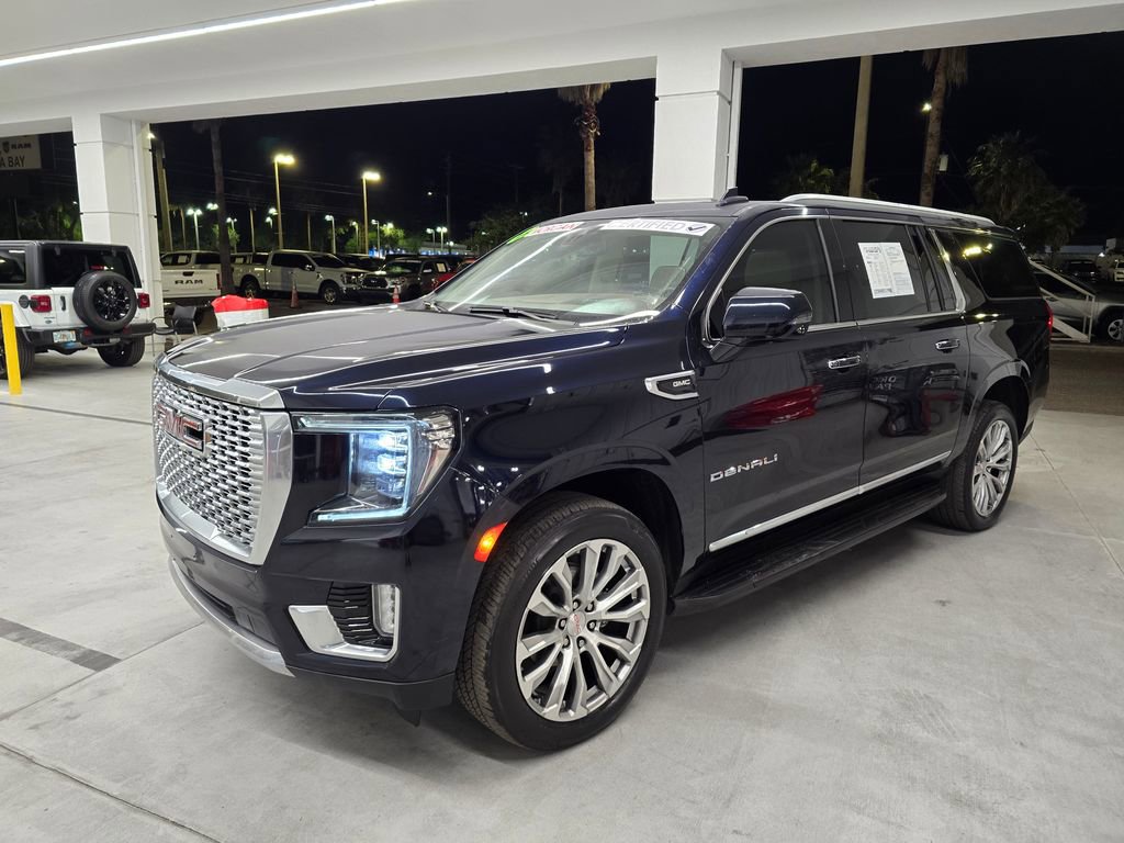 Used 2022 GMC Yukon XL Denali image 2