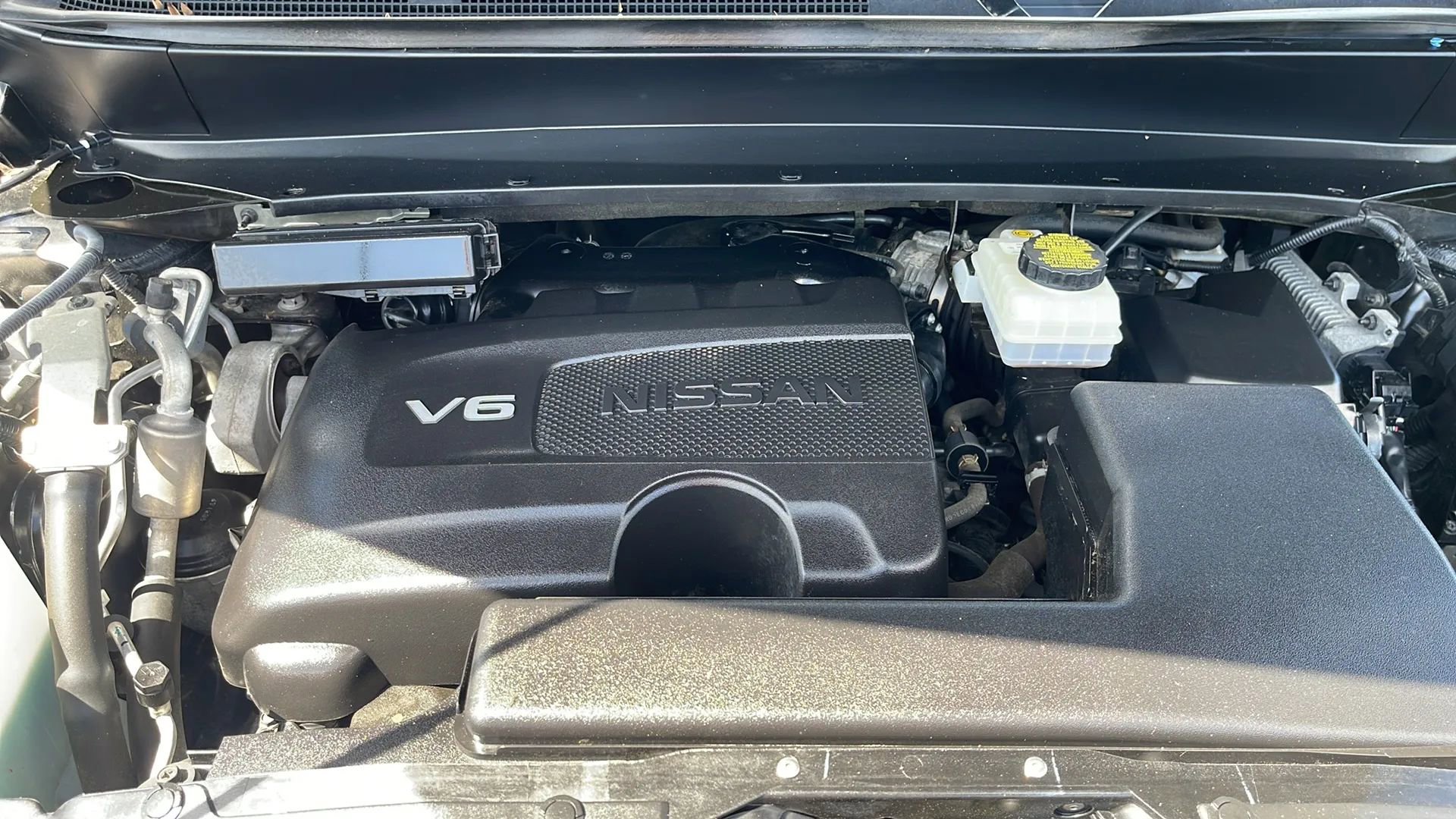 Used 2019 Nissan Pathfinder SV image 28