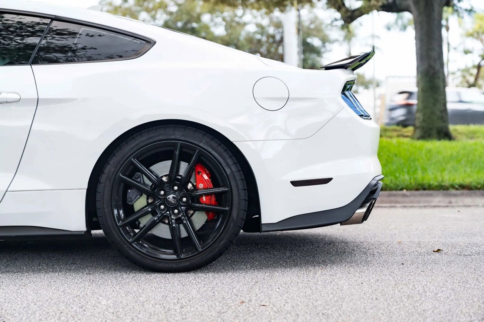 Used 2020 Ford Mustang Shelby GT500 w/ Technology Package image 9