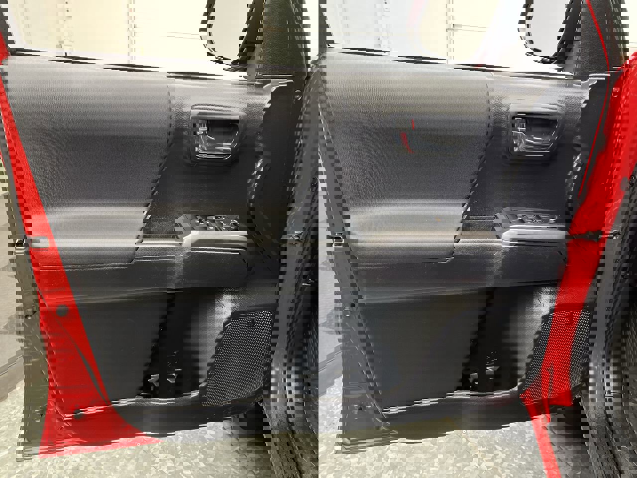 Used 2020 Toyota Tacoma TRD Sport w/ TRD Premium Sport Package image 8