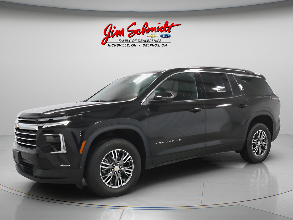 Used 2024 Chevrolet Traverse LT AWD/4WD image 2