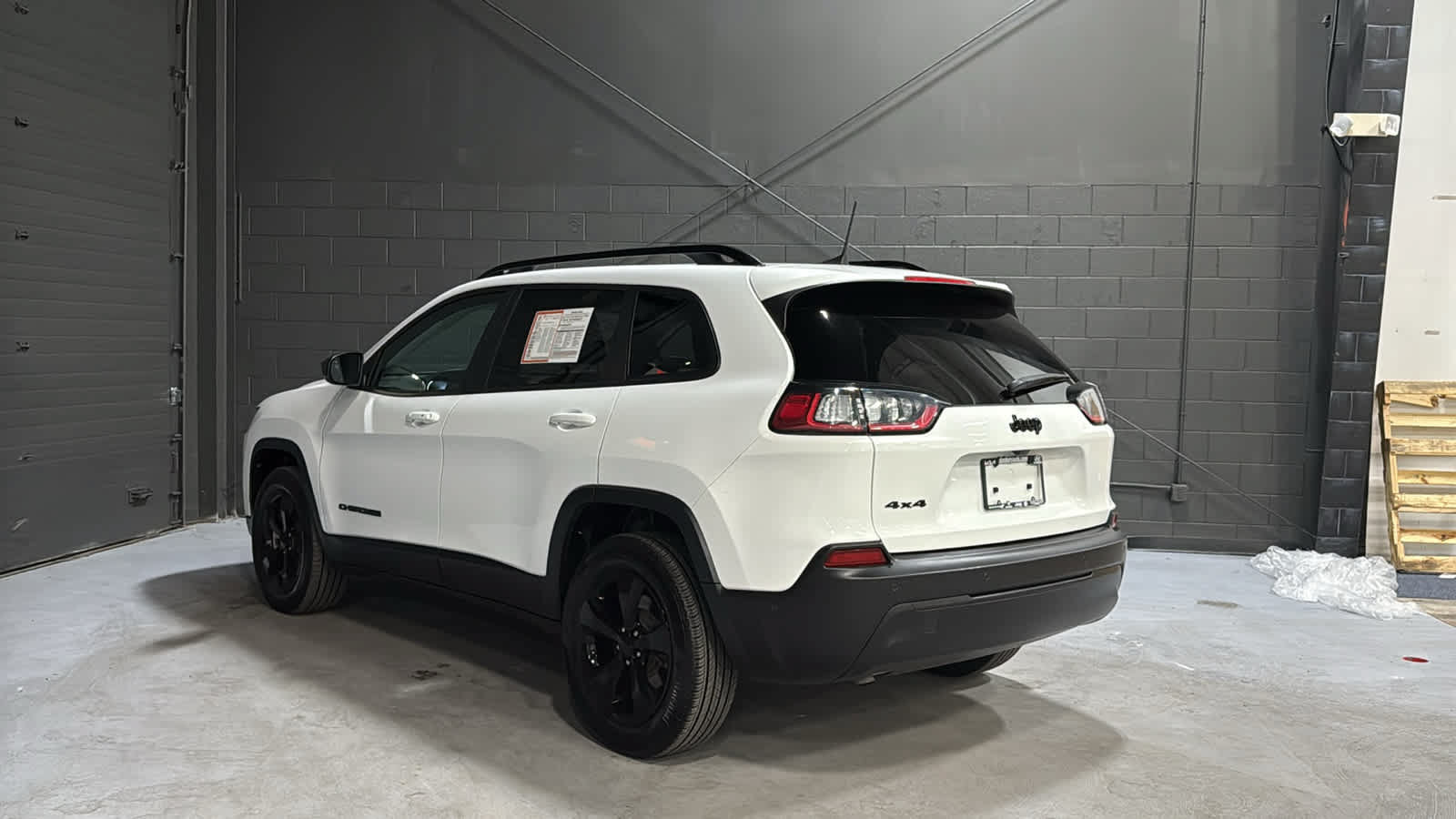 Certified 2023 Jeep Cherokee Altitude Lux w/ Mopar Interior Package AWD/4WD image 5