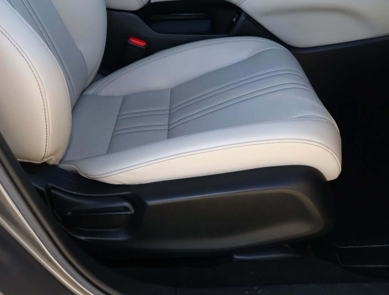 Used 2023 Honda HR-V EX-L image 18