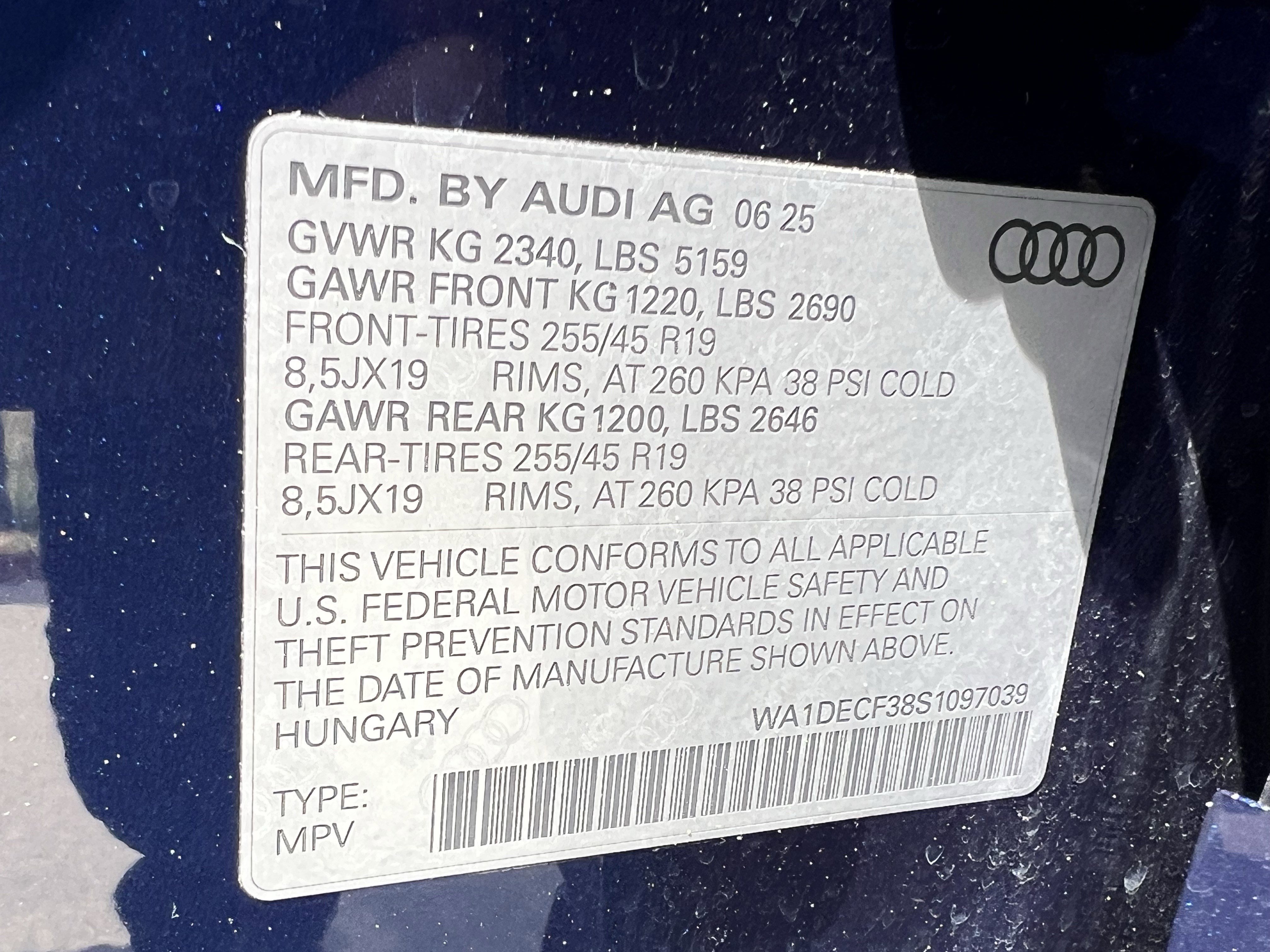 Used 2025 Audi Q3 2.0T Premium w/ Convenience Package AWD/4WD image 37