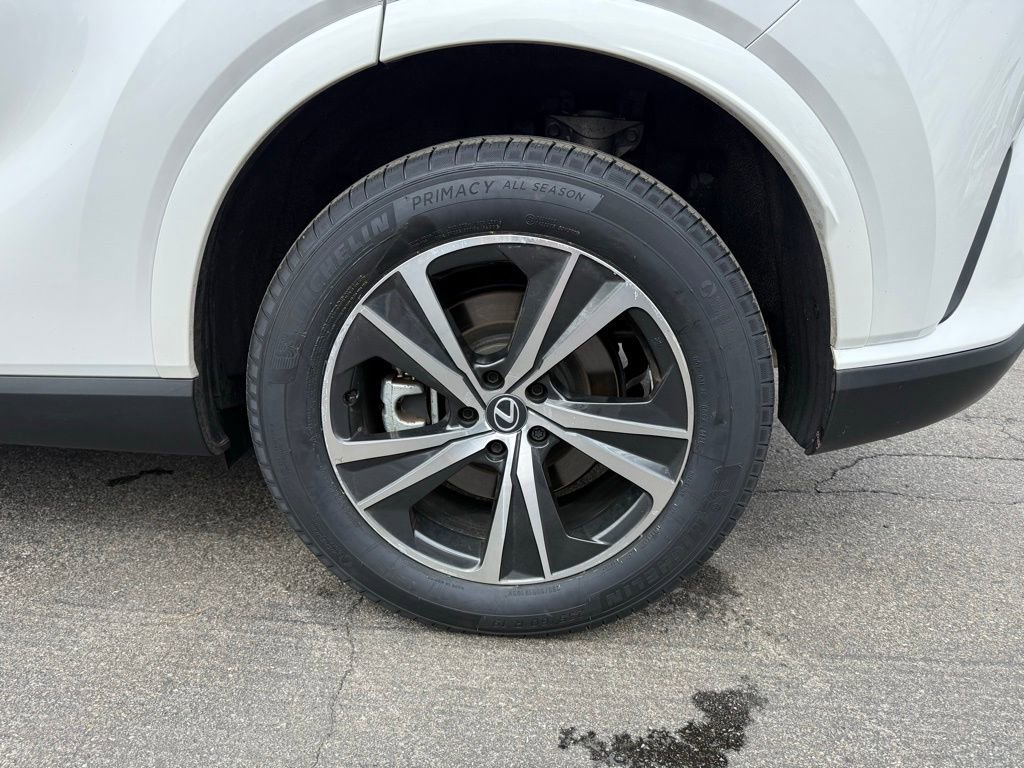 Used 2024 Lexus RX 350 Premium w/ Accessory Package (Z1) image 27